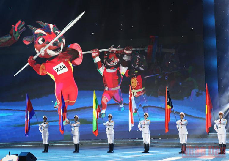 (Ảnh: THÀNH ĐẠT) Lễ bế mạc SEA Games 31: Hội tụ để tỏa sáng -0