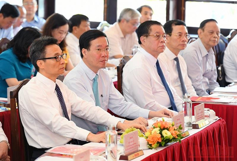 Các đồng chí lãnh đạo Đảng, Nhà nước tham dự Lễ phát động. Phát động phong trào thi đua “Xây dựng môi trường văn hóa trong các cơ quan báo chí” -0