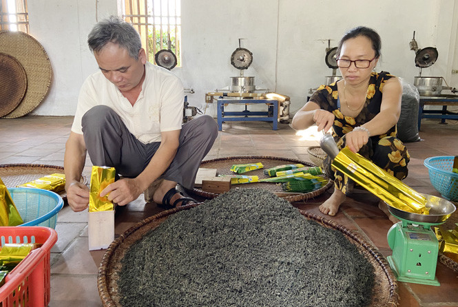 Người dân tộc làm giàu từ tâm -0