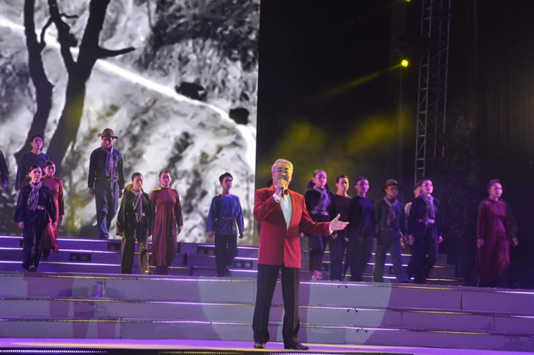 Chương trình nghệ thuật “Bài ca thống nhất, khát vọng vươn cao” -0