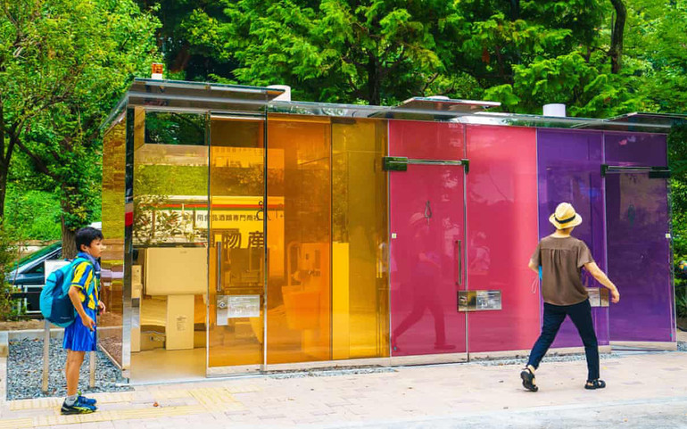 Nhà vệ sinh xuyên thấu gây tò mò ở Tokyo -0