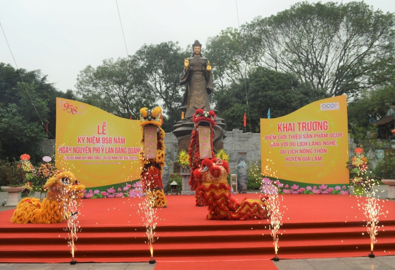 Lễ kỷ niệm 958 năm Ngày Nguyên phi Ỷ Lan đăng quang. Khai trương điểm giới thiệu sản phẩm OCOP gắn với du lịch -0