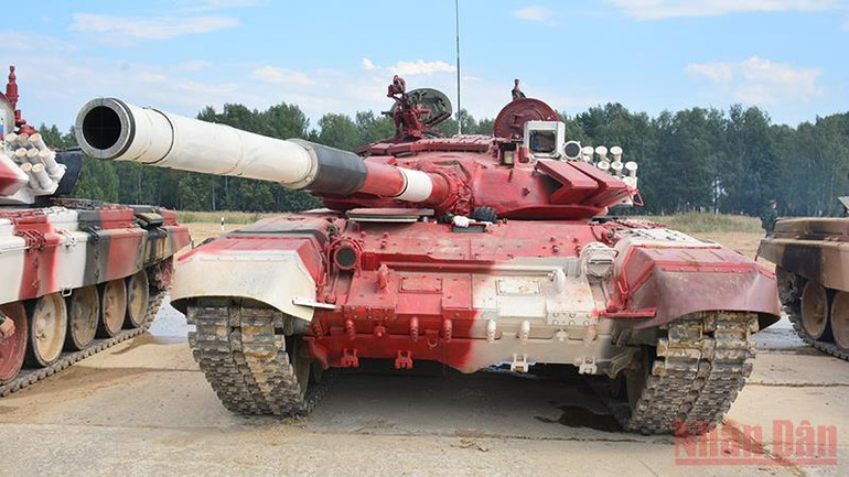 Đội tuyển Xe tăng bắn đạn thật hiệu chỉnh vũ khí -0