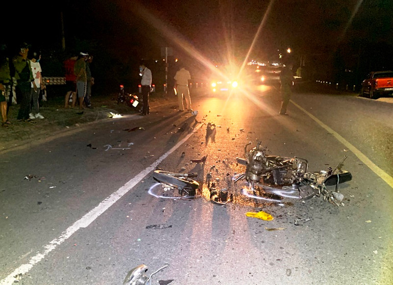 Tai nạn giao thông liên tiếp làm ba người thương vong -0