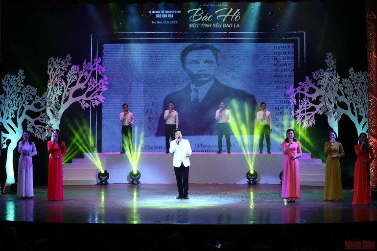 Lắng đọng chương trình nghệ thuật “Bác Hồ một tình yêu bao la” -0