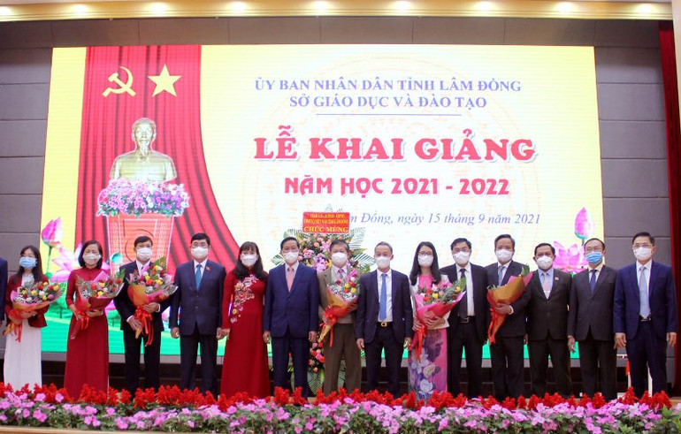 Tiếng trống không vọng phía sân trường -0