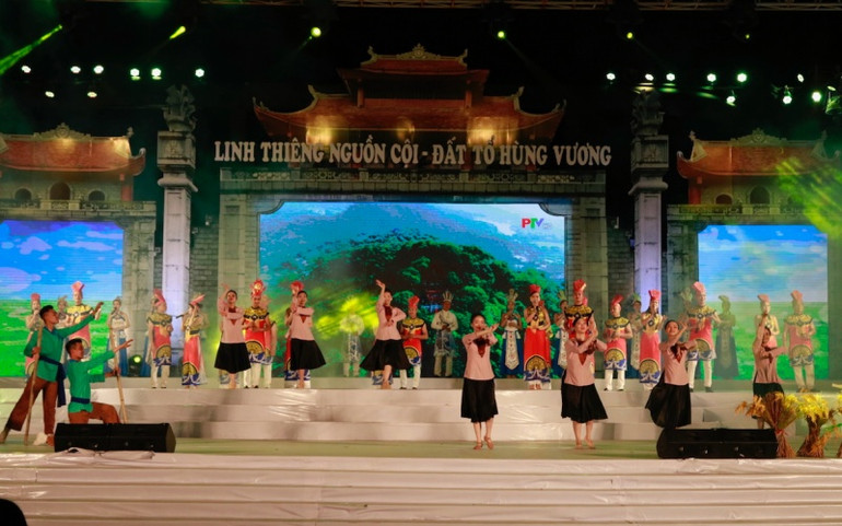 Một số hình ảnh nghệ thuật tại Chương trình. NT6-1649519499168.jpg