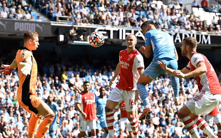 Arsenal chìm sâu vào khủng hoảng -0