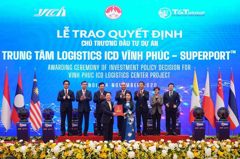 Thủ tướng Nguyễn Xuân Phúc và Thủ tướng Singapore Lý Hiển Long khởi động Mạng lưới Logistics thông minh ASEAN -0
