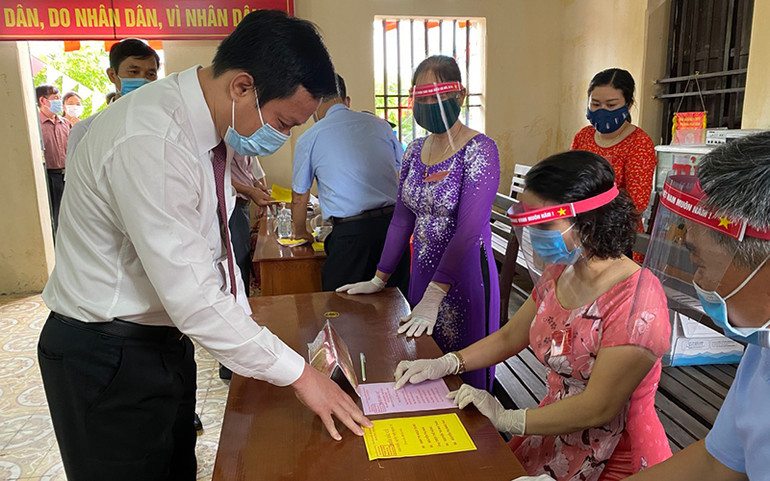 Cử tri cả nước nô nức đi bầu cử, thực hiện quyền công dân thiêng liêng -0