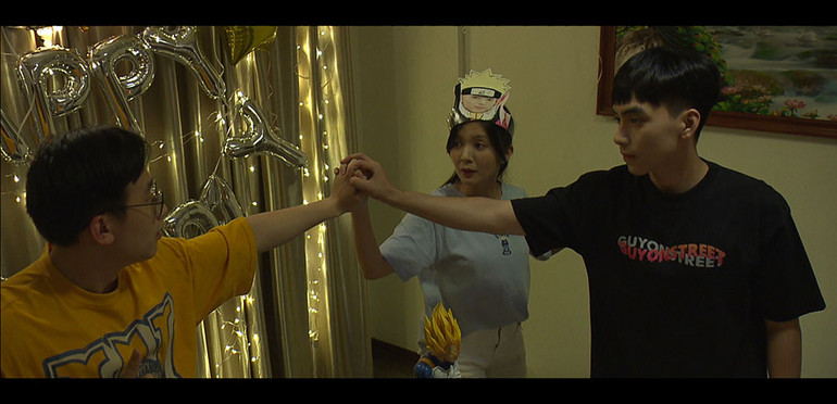 “Lối nhỏ vào đời” – tình bạn không tuổi giữa hai thế hệ -0