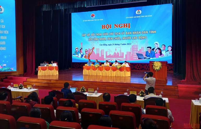 Quang cảnh hội nghị. Lắng nghe và giải quyết kiến nghị của công nhân lao động -0