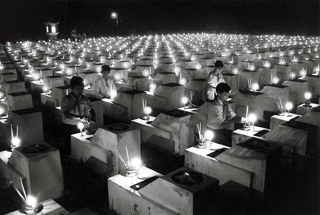 Ấm lệ tri ân -0