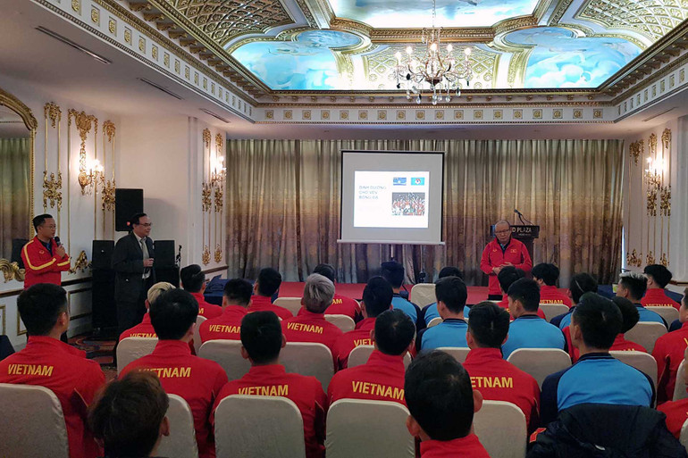 ĐTQG Việt Nam cập nhật kiến thức về dinh dưỡng thể thao -0