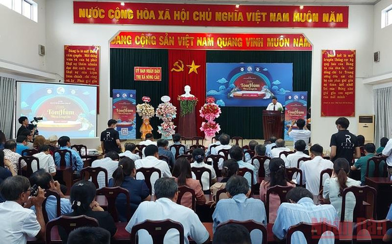 Lần đầu tiên Phú Yên có Lễ hội tôm hùm -0