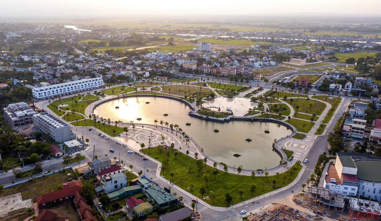 Hoa vẫn nở trên chiến trường năm xưa - Quảng Trị sau 50 năm giải phóng -0