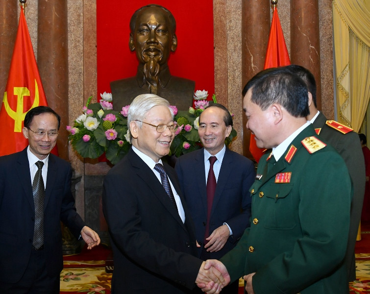 Tổng Bí thư, Chủ tịch nước Nguyễn Phú Trọng trao Quyết định thăng quân hàm Thượng tướng cho hai sĩ quan quân đội -0