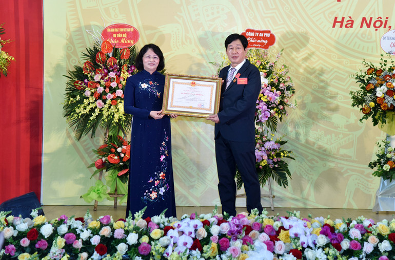 Thi đua yêu nước gắn nâng cao chất lượng công tác tham mưu, phục vụ -0