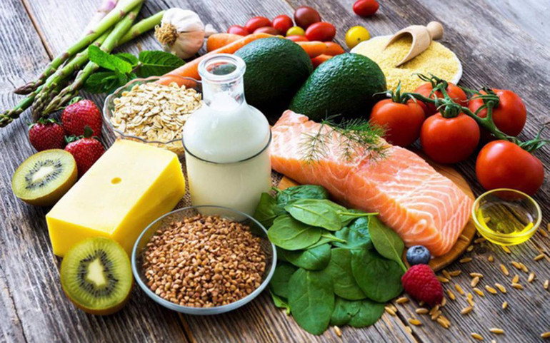 Mẹ bầu cần ăn nhiều rau xanh vì có nhiều chất xơ, hạn chế mức độ tăng glucose huyết tương sau ăn rất tốt. Nên lựa chọn thực phẩm ít chất béo và chia nhiều bữa nhỏ trong ngày. Phòng tránh đái tháo đường (tiểu đường) thai kỳ và những việc mẹ cần làm -0
