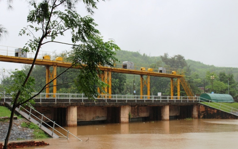 Kiểm tra công trình, chủ động vận hành tiêu thoát nước tại Thanh Hóa -0