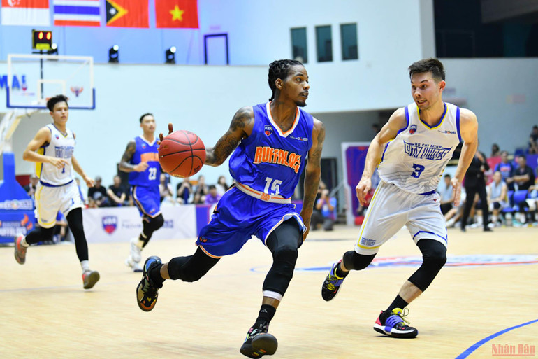 Hochiminh City Wings thắng kịch tính Hanoi Buffalos trong ngày ra quân -0