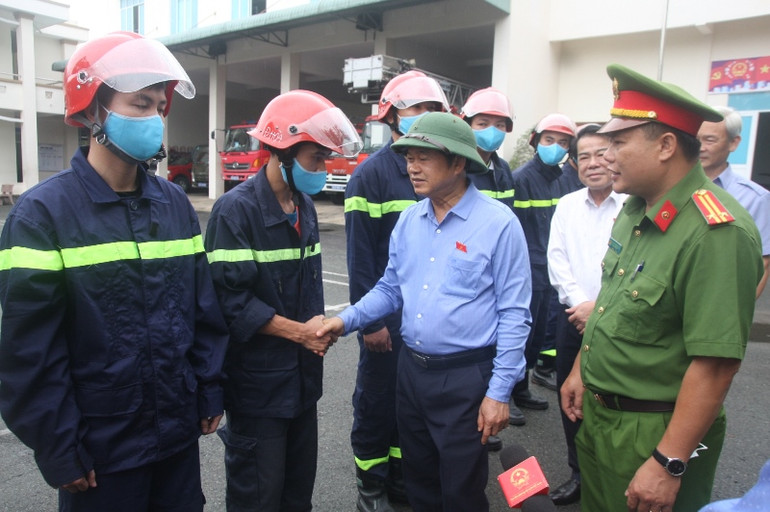 Phó Chủ tịch Quốc hội Đỗ Bá Tỵ kiểm tra công tác chuẩn bị bầu cử tại Đồng Nai -0