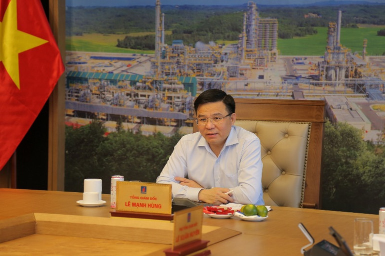 Những khó khăn từ thị trường sản phẩm dầu khí -0