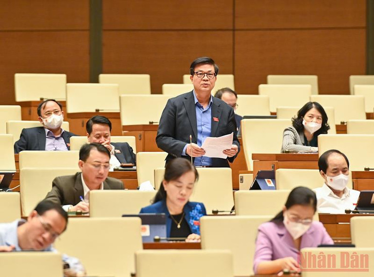 Vấn đề trang bị tàu bay cho Cảnh sát cơ động làm nóng nghị trường Quốc hội -0