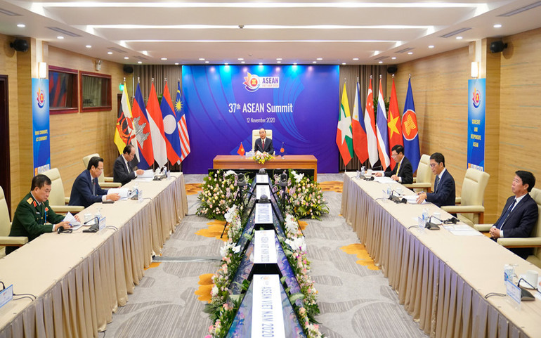 Phiên toàn thể Hội nghị cấp cao ASEAN lần thứ 37 do Thủ tướng Nguyễn Xuân Phúc chủ trì. (Ảnh: DUY LINH) Khai mạc Hội nghị cấp cao ASEAN lần thứ 37 và các Hội nghị cấp cao liên quan -0