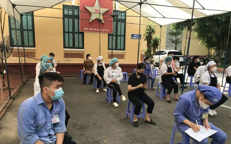 Bộ Y tế đề nghị Hà Nội hỗ trợ chỗ giãn cách người nhà bệnh nhân và nơi lưu trú cho thầy thuốc Bệnh viện Việt Đức -0