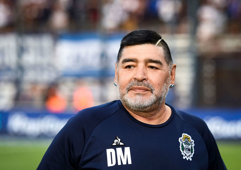 Công việc quản lý cuối cùng Maradona đảm nhiệm là dẫn dắt câu lạc bộ Gimnasia y Esgrima của Argentina. (Ảnh: Getty Images) Cuộc đời và sự nghiệp của huyền thoại Maradona qua ảnh -0