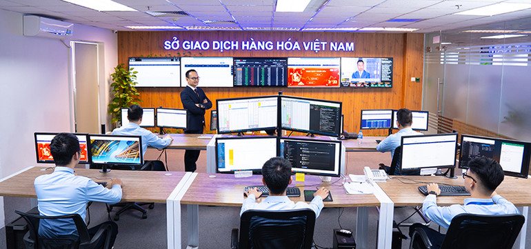 Hoạt động giao dịch hàng hóa được liên thông với thị trường thế giới thông qua phần mềm chuyên nghiệp, hiện đại nên hầu như không gặp gián đoạn trong năm qua. Giao dịch hàng hóa phái sinh và bước chuyển mình trong năm 2021 -0