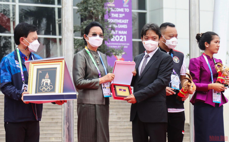 Cận cảnh lễ thượng cờ các Đoàn thể thao dự SEA Games 31 -0