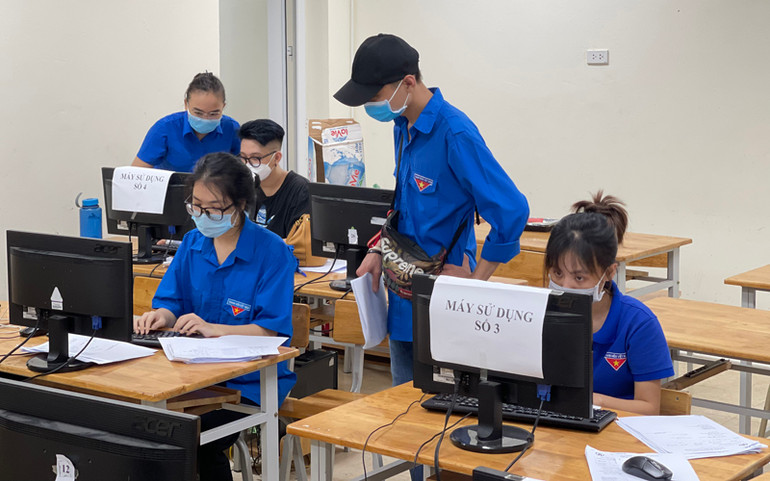 Quận đầu tiên của Thủ đô hoàn thành tiêm vaccine cho toàn bộ người từ 18 tuổi trở lên -0