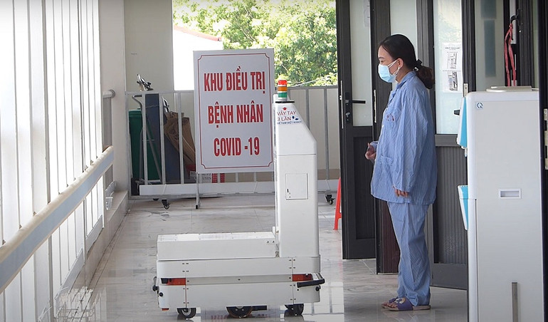 Robot VIBOT do Việt Nam phát triển hỗ trợ đắc lực phòng, chống Covid-19 -0