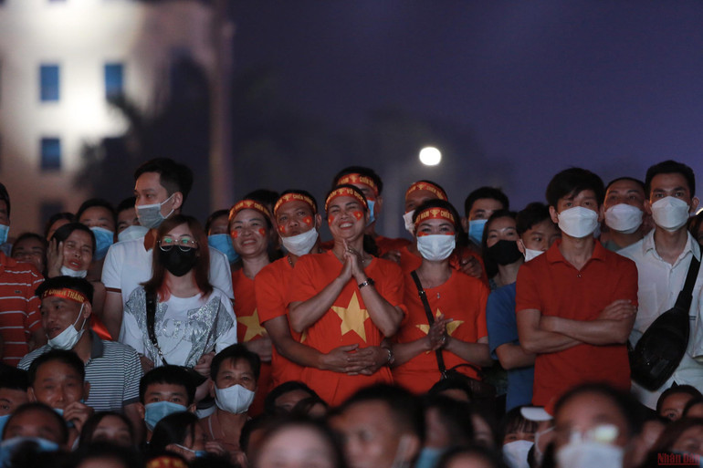 &quot;Việt Nam quyết thắng!&quot;