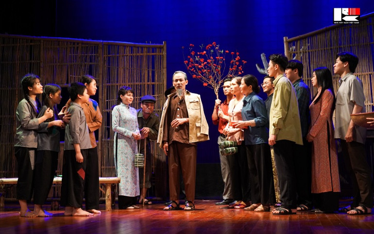 Vở "Bác Hồ và mùa xuân ấy". BACHO1-1649143373476.jpg