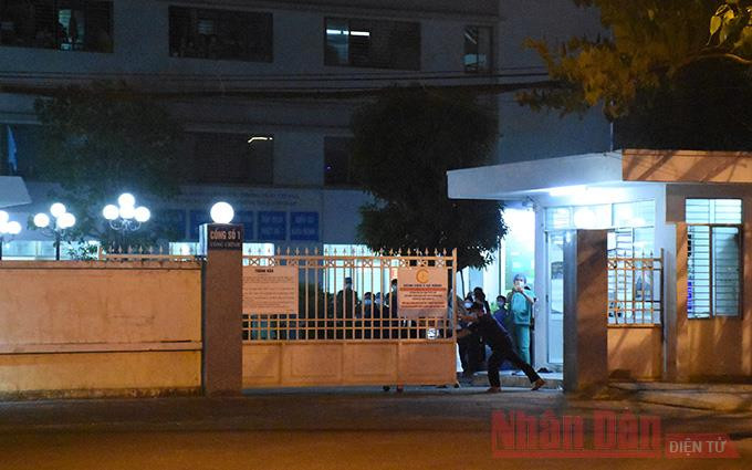 Bệnh viện C Đà Nẵng mở cửa sau 14 ngày phong toả -3
