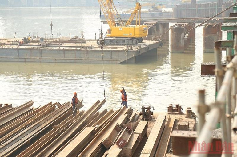 Cận cảnh cầu Vĩnh Tuy 2 đang dần thành hình -0