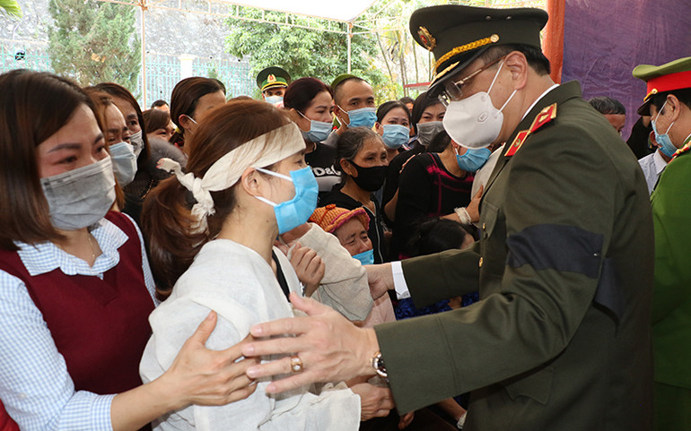 Một chiến sĩ công an hy sinh khi truy bắt tội phạm ma túy -0