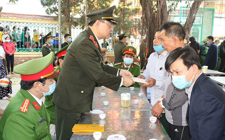 Một chiến sĩ công an hy sinh khi truy bắt tội phạm ma túy -0