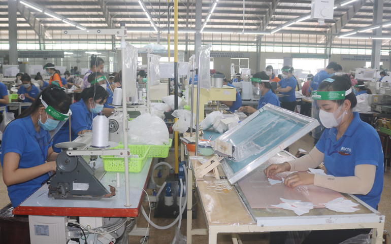 Gần 29 nghìn công nhân ở Trà Vinh trở lại làm việc -0