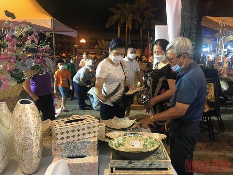 Quảng bá đặc sản ẩm thực và du lịch làng nghề Hà Nội -0