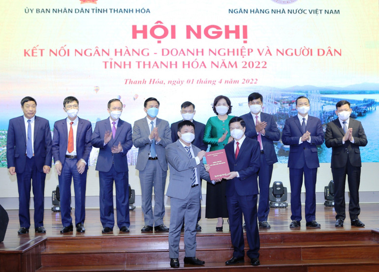 Tổ chức tín dụng trao hợp đồng nguyên tắc, cấp vốn cho các doanh nghiệp trong tỉnh Thanh Hóa. Kết nối ngân hàng-doanh nghiệp và người dân -0