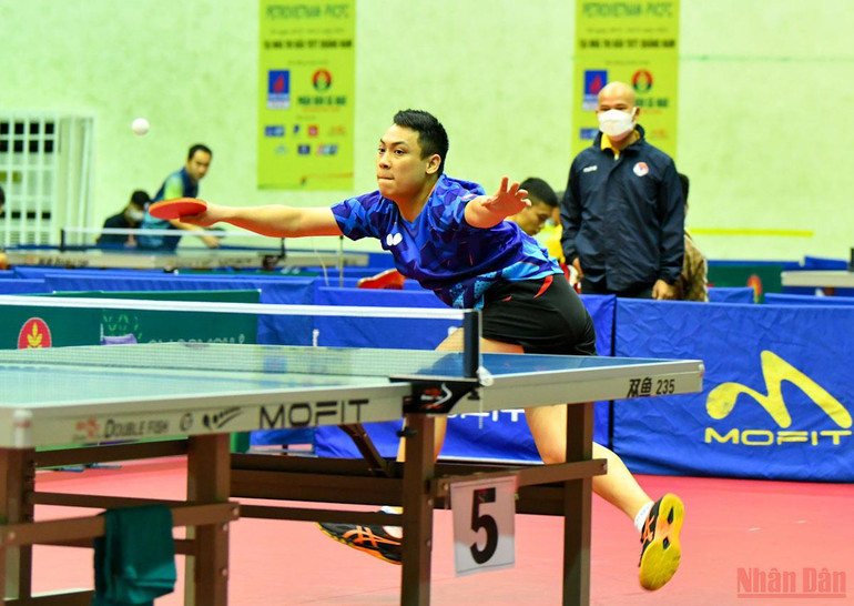 Đinh Anh Hoàng bị loại sớm ở nội dung đơn nam -0