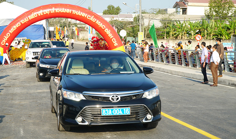 Khánh thành cầu Mạc Đĩnh Chi và khởi công dự án Tuyến đường trục phát triển kinh tế Đông Tây tại Sóc Trăng -0