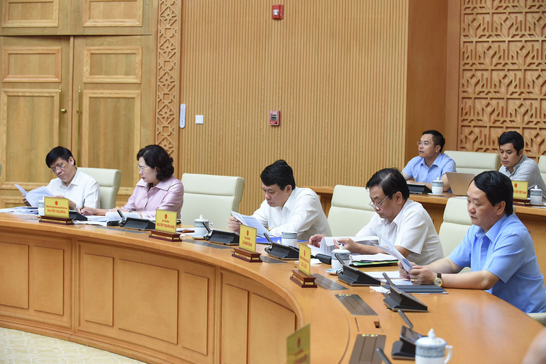 Anh Giang nhờ ghép tin ạ -0