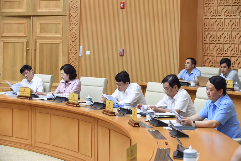 Anh Giang nhờ ghép tin ạ -0