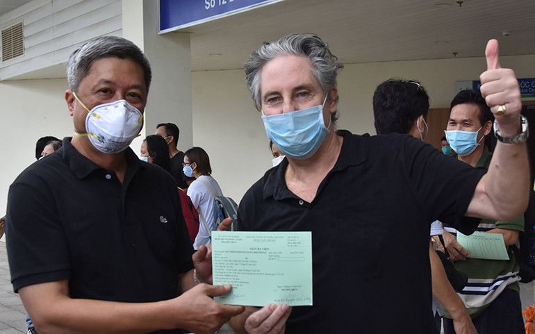 17 bệnh nhân Covid-19 nặng, nguy kịch xuất viện -0