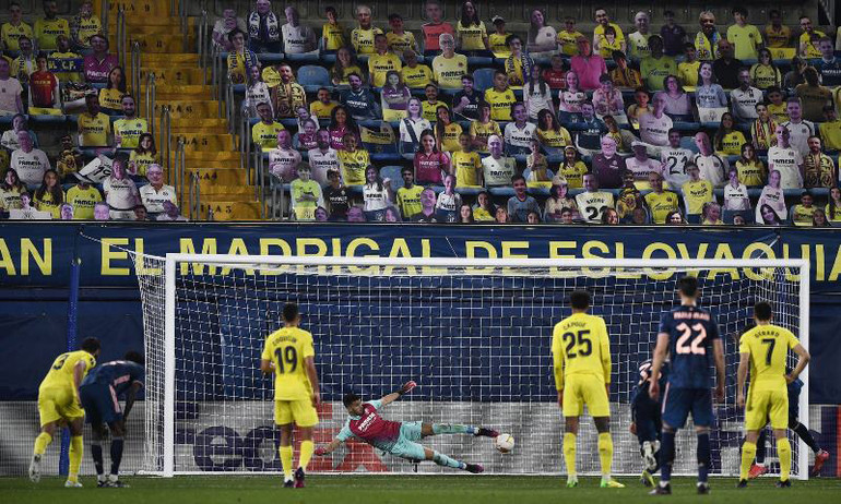 Man United thắng giòn giã, Arsenal thất thủ sân khách -0